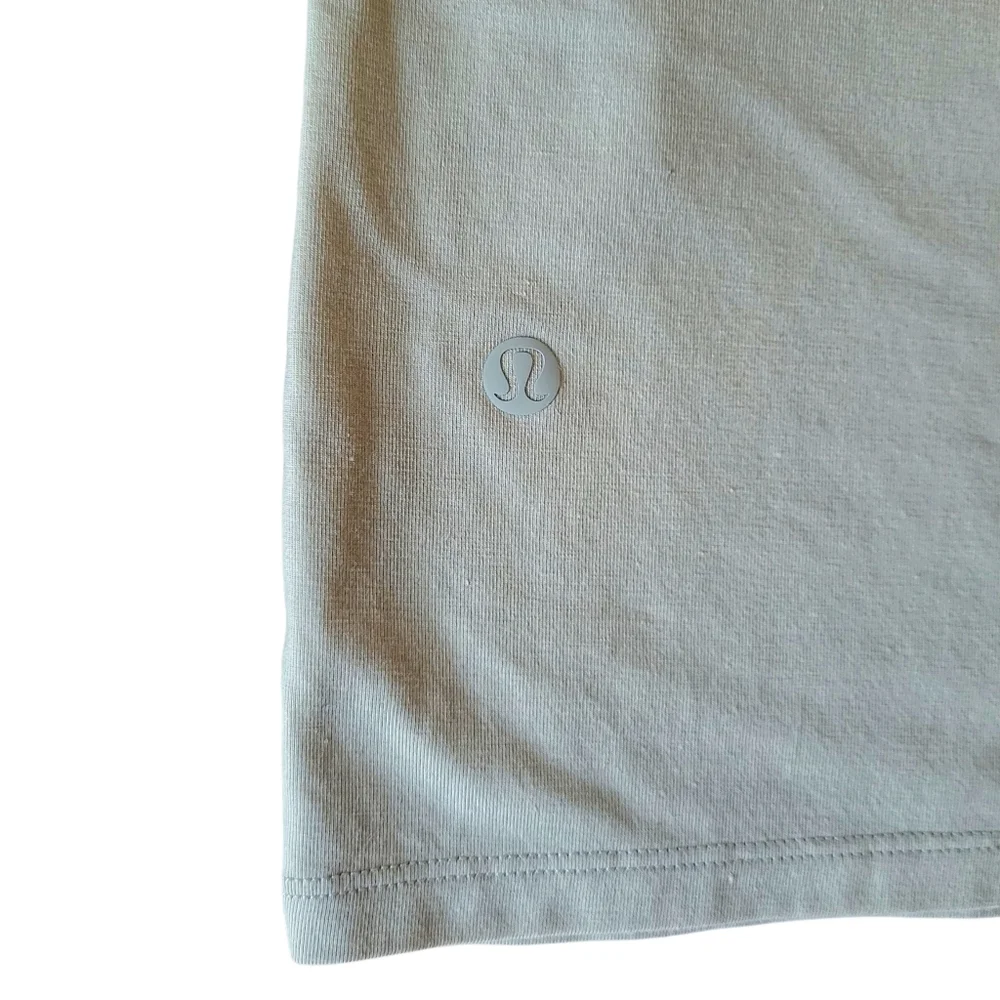 Lululemon // M's The Fundamental LS Henley // XL // Green Fern